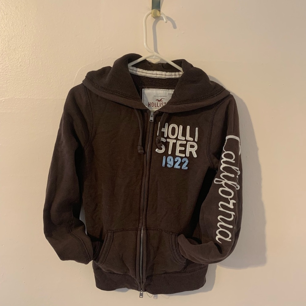 Holister sweater